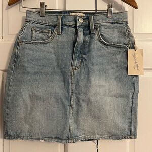 Universal threads Jean skirt